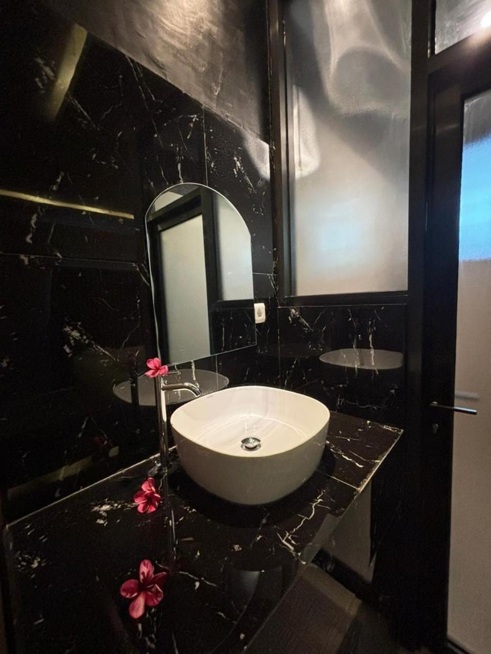 Apartmán Qwank Kuta  Exteriér fotografie